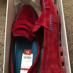 White Mountain Red Nubuck driving loafers